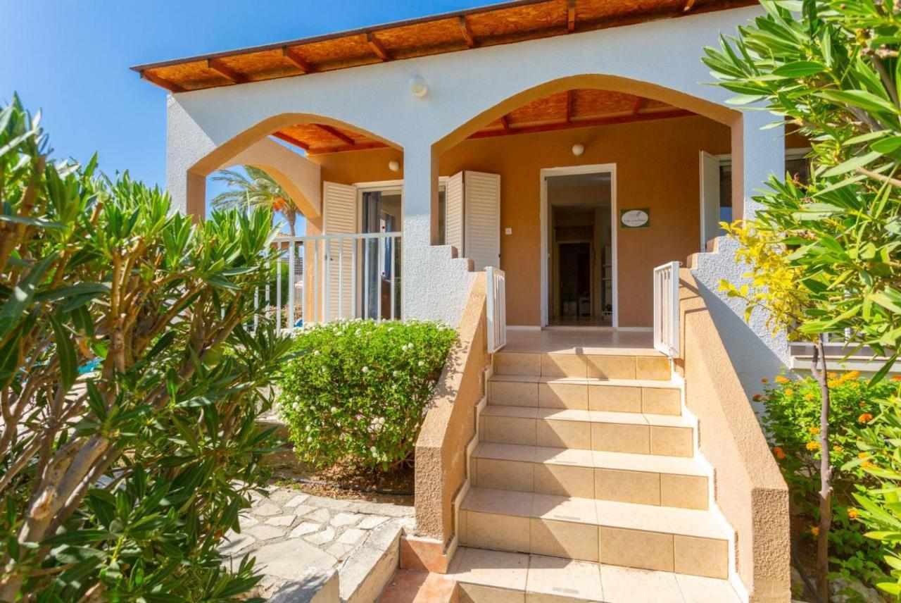 Villa Lela Pente Peyia Exterior photo